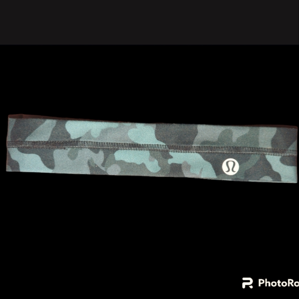 Bundle 4/$20 🍋 Grey camouflage Lululemon headband 🍋